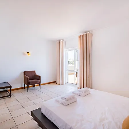 Villa Rosal By Signaturestays - Heated Pool